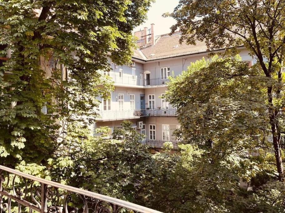 Chestnut Home - A Charming And Warm Feel Place Budapeste Exterior foto